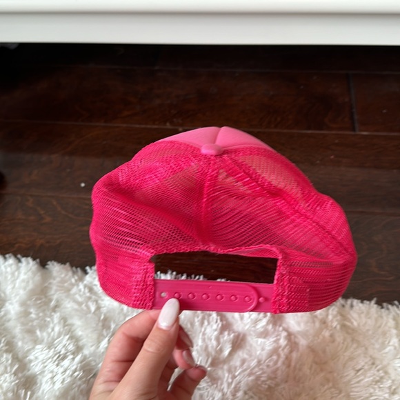 adorable pink smiley hat - Picture 2 of 2